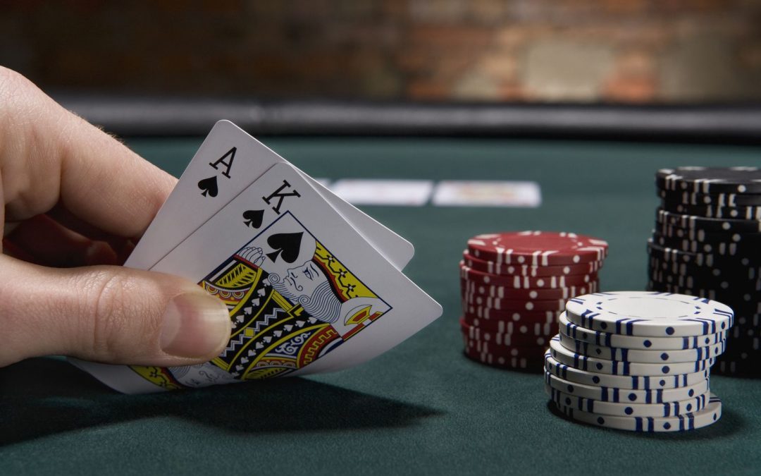 In poker, should I straddle?